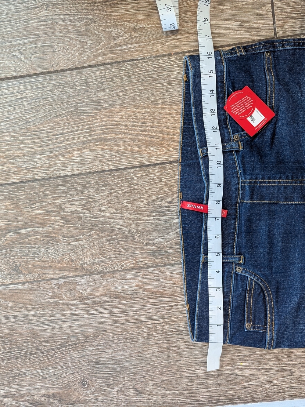 SPANX Shape Flare Jeans New With Tags Size Large Midnight Indigo - Picture 11 of 13